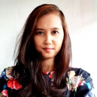 Rassida R