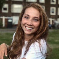 Michèle Hol