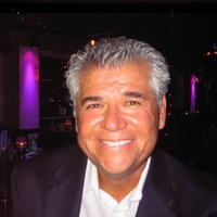 Robert Muniz