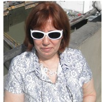 Emi Simon