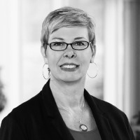 Keri Stokes, Cic, Cisr