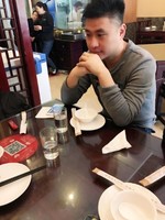 李方伟