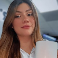 Aline Hernández