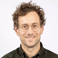 Simon B.