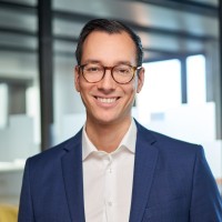 Dr. Steffen Nguyen-Quang, Emba