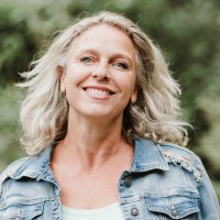 Pam Van Montfort