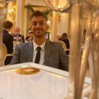 Arash Komayli