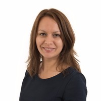Dr Oana Standavid