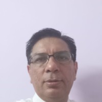 Dr Vivek Loomba