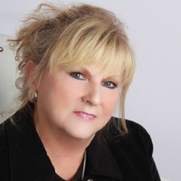 Kay Clifton
