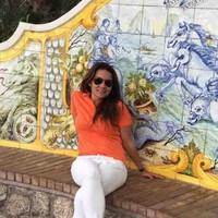 Ebru Özel