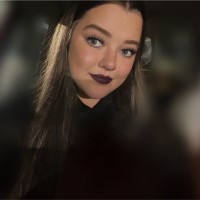 Sienna King