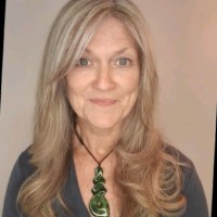 Leahna Hardie (she/her)