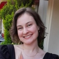 Elif Tezçakar