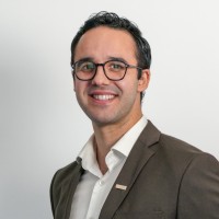Daniel Izadifar
