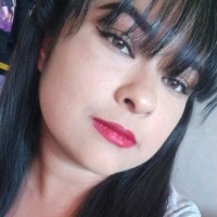 Laura Nieves