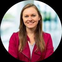 Lara Fischer, Mmb, Mba
