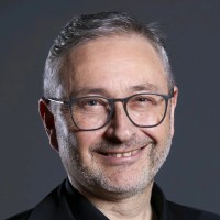 Isin Cakmakcioglu