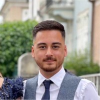 Esad Akbas