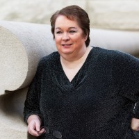 Lynn W.