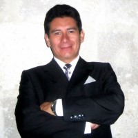Richard W. Fernández Lazo ( Ingeniería Comercial )