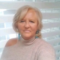 Lynne Davies