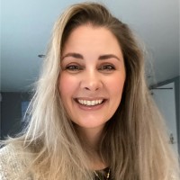 Kristl Holthuis