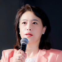 Gina Chen