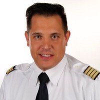 ＳＶＥＮ ＳＣＨＮＥＥＬＥ