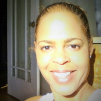 Nia Crowder