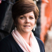 Laura J. Lee