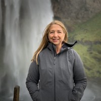 Michelle Helmeczy [hel-met-zee]