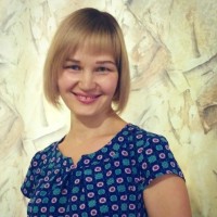 Елена Долгополова