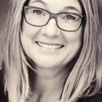 Claudia Van Hall