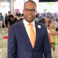 Carlos Olmos