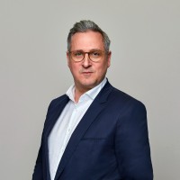 Henning Dellschau