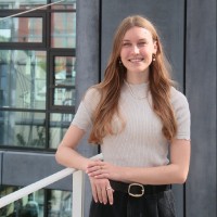 Madeleine De Leeuw