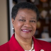 Evelyn Crayton, Edd, Rdn, Ldn, Fand