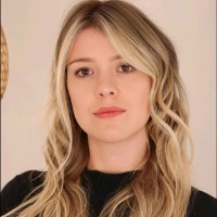 Maria Eduarda Oliveira Schunck Valente