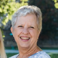 Diane Linderman, Pe