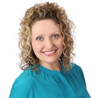 Tracy Hollom