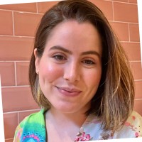 Maria Clara Oliveira