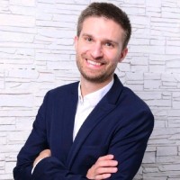 Dr. Jonathan Mai