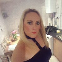 Melanie Nichol