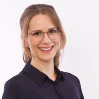 Dr. Verena Schuster