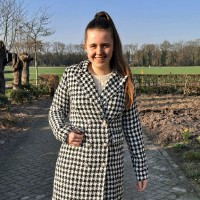 Evelien Bouw