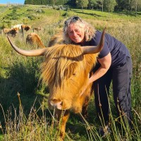 Dr Christiane Valluri-Nitsch