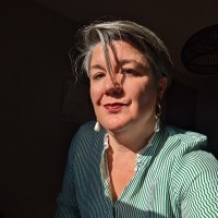 Lura Barber