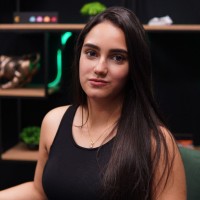 Daniele M. Guimarães