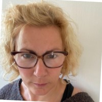Vicki Farnham